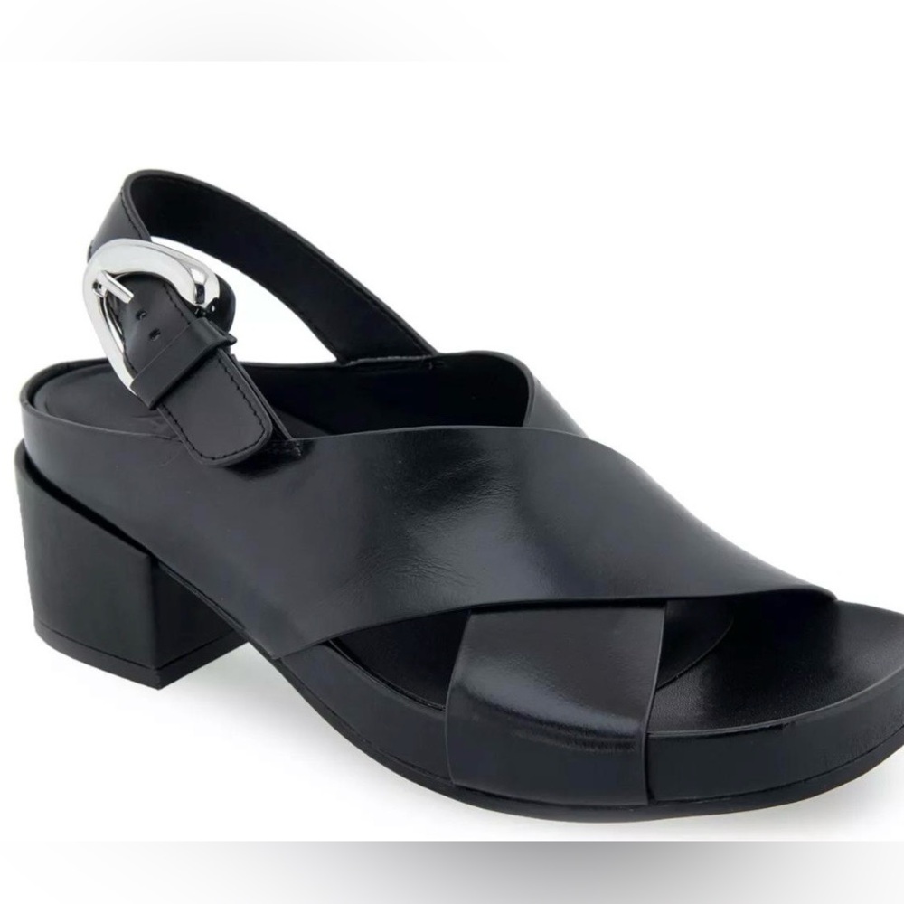 AEROSOLES Black Sandals with Silver Buckle